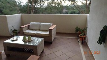 Peaceful, Spacious, 2 bed 2 Bath Elviria Condo