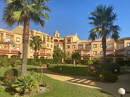 Charming 2-bed Apartment Near Ayamonte With Pool