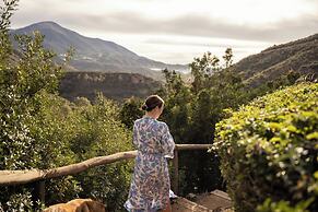 Luxurious 5 Bedroom Villa With Waterfall Closeby