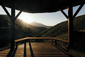 Luxurious 5 Bedroom Villa With Waterfall Closeby