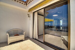 Lovely 2-bed Apartment & Jacuzzi Terrace & Pool