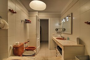 Lovely 2-bed Apartment & Jacuzzi Terrace & Pool