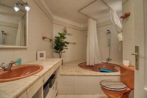 Lovely 2-bed Apartment & Jacuzzi Terrace & Pool