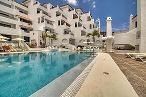Apartment - Sleeps 4 - Jacuzzi - Terrace - Pool