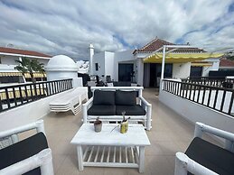 Apartment - Sleeps 4 - Jacuzzi - Terrace - Pool
