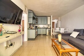 Apartment - Sleeps 4 - Jacuzzi - Terrace - Pool