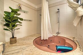 Lovely 2-bed Apartment & Jacuzzi Terrace & Pool