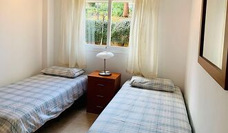 Beautiful 2-bed Apartment in Casares Costa