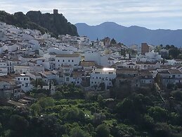 Beautiful 2-bed Apartment in Casares Costa