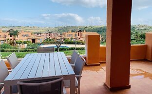 Beautiful 2-bed Apartment in Casares Costa