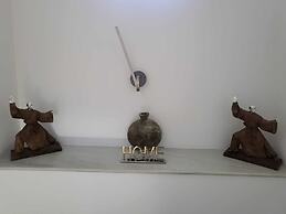 Luxurious Three Bedroom Duplex Apt Close to Beach