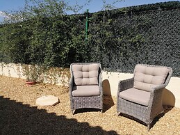 Villa Los Castos, Immaculate 2-bed Villa, Arboleas