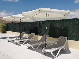 Villa Los Castos, Immaculate 2-bed Villa, Arboleas