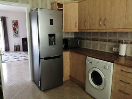 Villa Los Castos, Immaculate 2-bed Villa, Arboleas