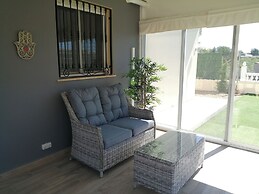 Villa Los Castos, Immaculate 2-bed Villa, Arboleas