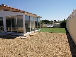 Villa Los Castos, Immaculate 2-bed Villa, Arboleas