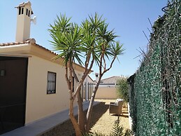 Villa Los Castos, Immaculate 2-bed Villa, Arboleas