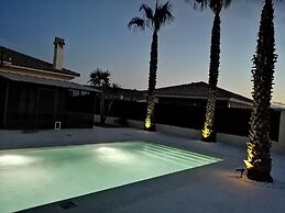 Villa Los Castos, Immaculate 2-bed Villa, Arboleas