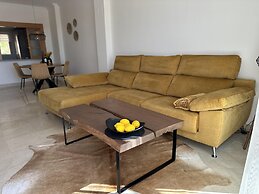 Charming 2 Bed Apartment in Quartiers Marbella