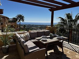 Charming 2 Bed Apartment in Quartiers Marbella