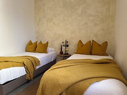 Charming 2 Bed Apartment in Quartiers Marbella