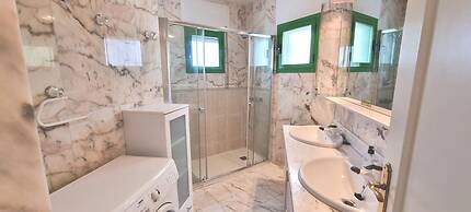 As052 Les Tourtereaux 2-bedroom