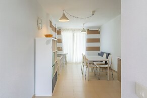 Alondras Park - Sleeps 2 - Parking - Pool