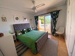 House for up to 6 Guests With Pool, Punta Prima