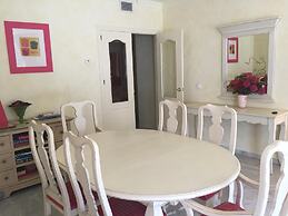 Beautiful 4 Bedroom Duplex Apartment