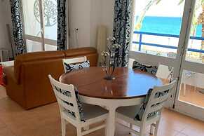 Seaview Balcony - 3 Bedroom Apartment Sleeps 6