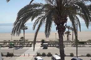 Seaview Balcony - 3 Bedroom Apartment Sleeps 6