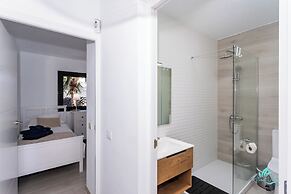 Remarkable 5-bed Villa in Playa Blanca