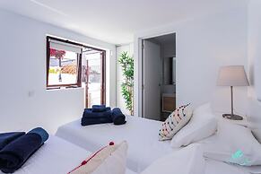 Remarkable 5-bed Villa in Playa Blanca