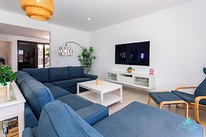 Remarkable 5-bed Villa in Playa Blanca
