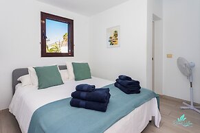 Remarkable 5-bed Villa in Playa Blanca