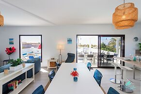 Remarkable 5-bed Villa in Playa Blanca