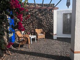 Finca/privategardens/doublebed/freep/tv/wifi