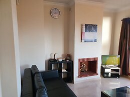Seaview a Spectacular 3 bed 3 Bathroom Penthouse