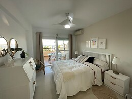 Lovely Townhouse With sea View