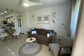 Townhouse - Sleeps 4 - Pool - Playground