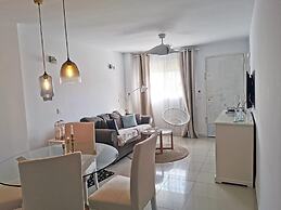 Lovely Townhouse With sea View