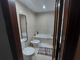 Beautiful 2-bed Apartment Next to Gibraltar