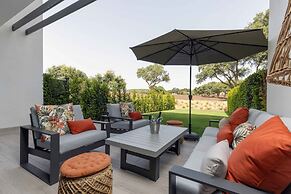 Modern Four Bedroom House With Golf Course Views