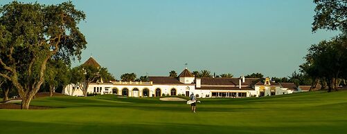 Modern Four Bedroom House With Golf Course Views