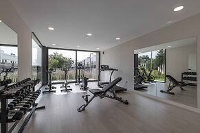 Modern Four Bedroom House With Golf Course Views