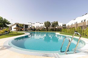 Modern Four Bedroom House With Golf Course Views