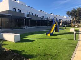 Modern Four Bedroom House With Golf Course Views