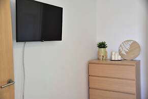 Manzanilla Penthouse - Private Jacuzzi, 5min Beach