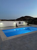 Captivating 3-bed Villa in Antas
