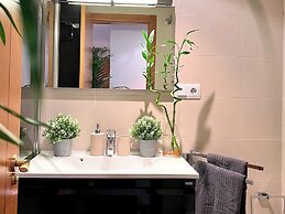 Valencia Oasis Retreat - 2 Bedroom Apartment